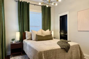 1005 01 airbnb bedroom 1